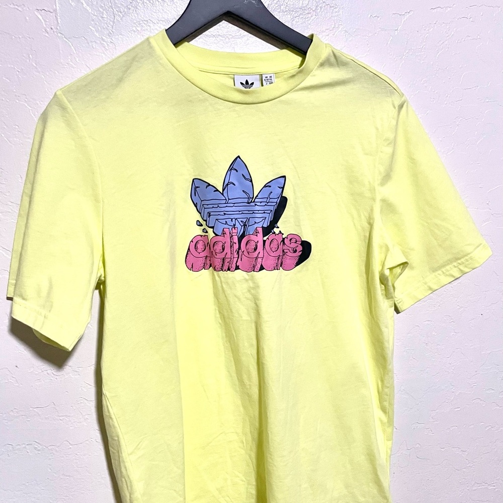 2 boys XL t-shirts